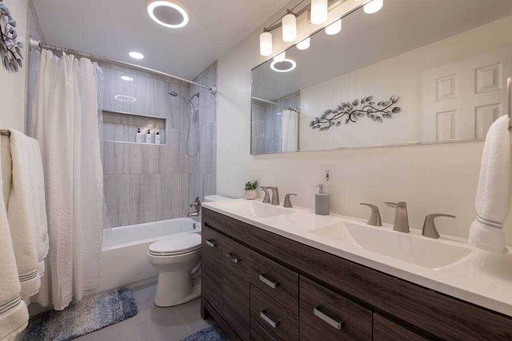 Photo of Bathroom in Arvada Plaza Area