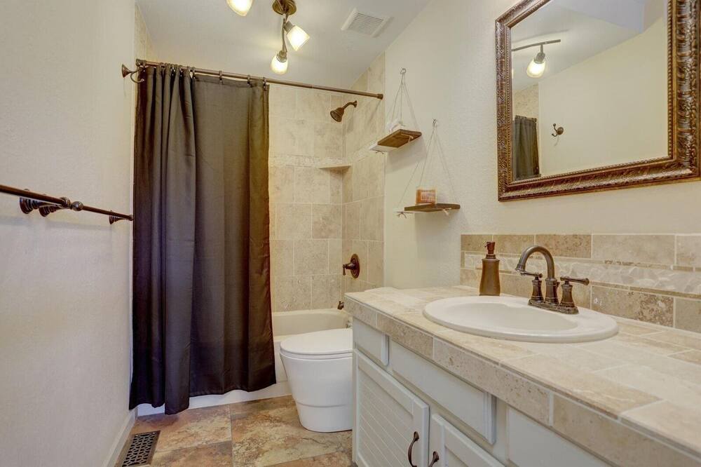 Photo of Bathroom in Lakewood
