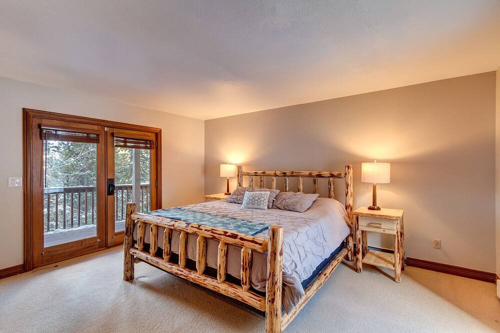 Photo of Bedroom in Breckenridge Heights