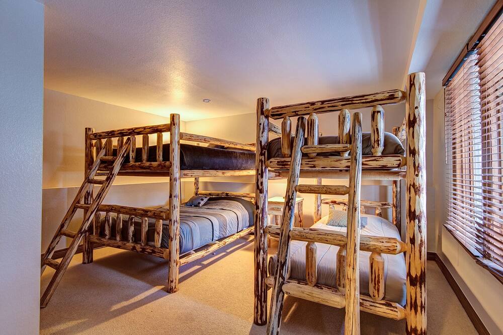 Photo of Bedroom in Breckenridge Heights