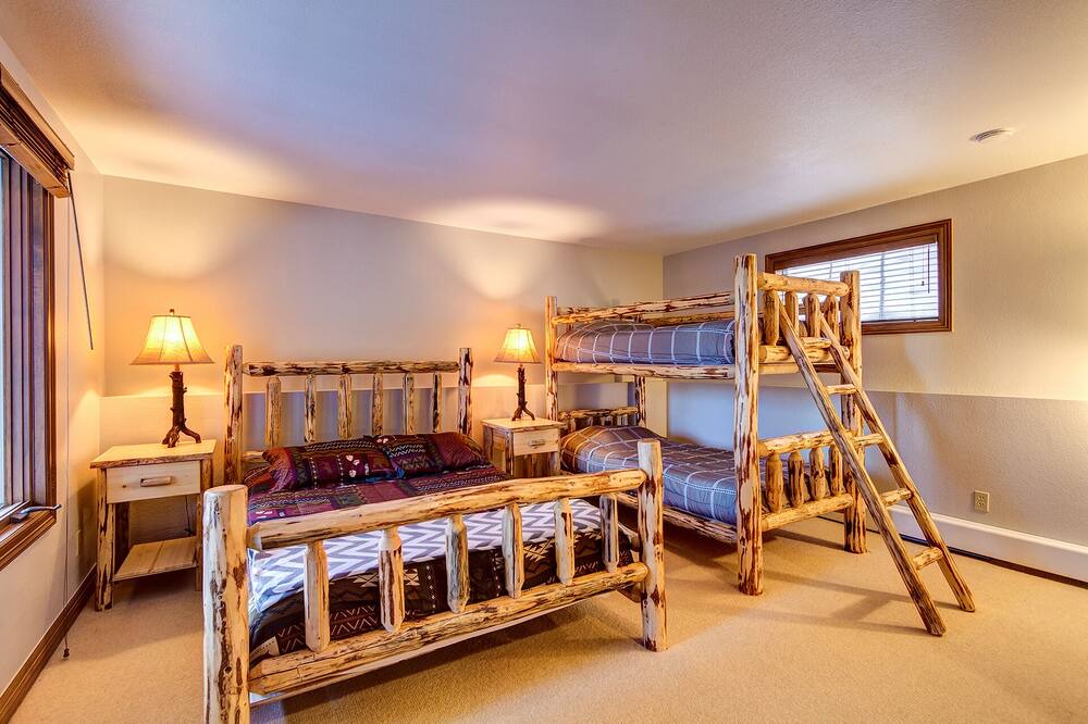 Photo of Bedroom in Breckenridge Heights