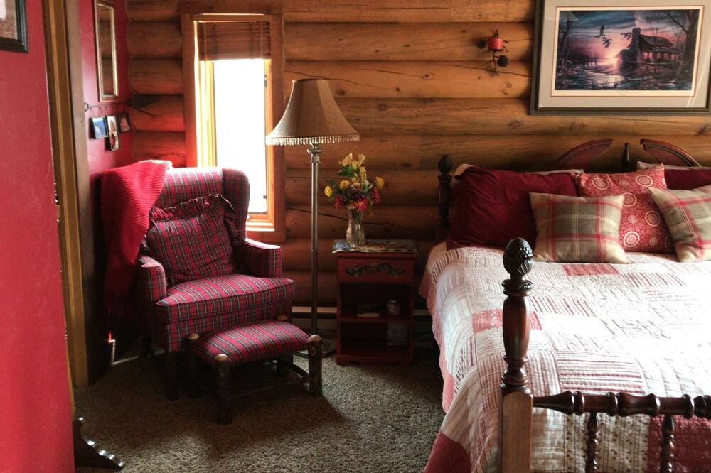 Photo of Bedroom in Oak Creek