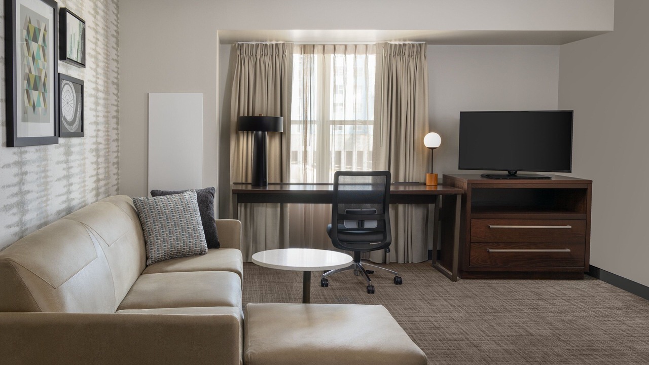 Photo of Bedroom in I-435 West KC-KS