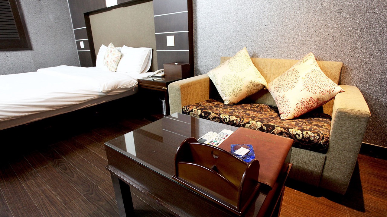 Photo of Bedroom in Osan