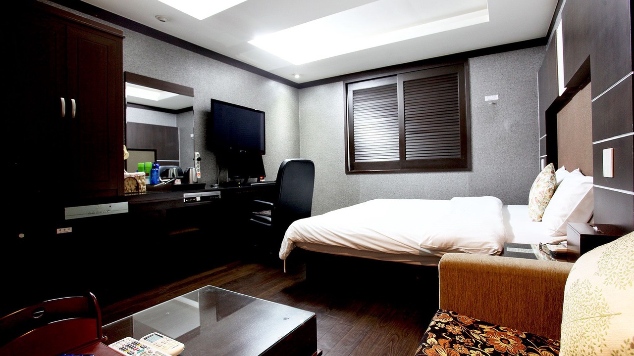 Photo of Bedroom in Osan