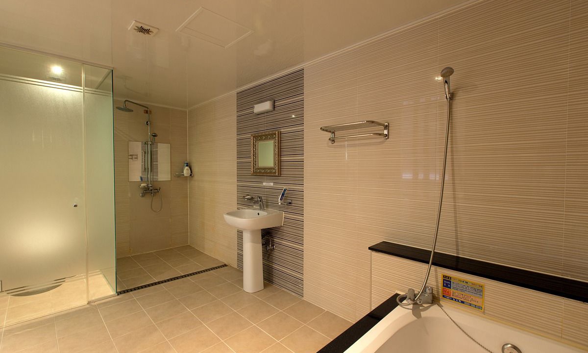 Photo of Bathroom in Kwannam