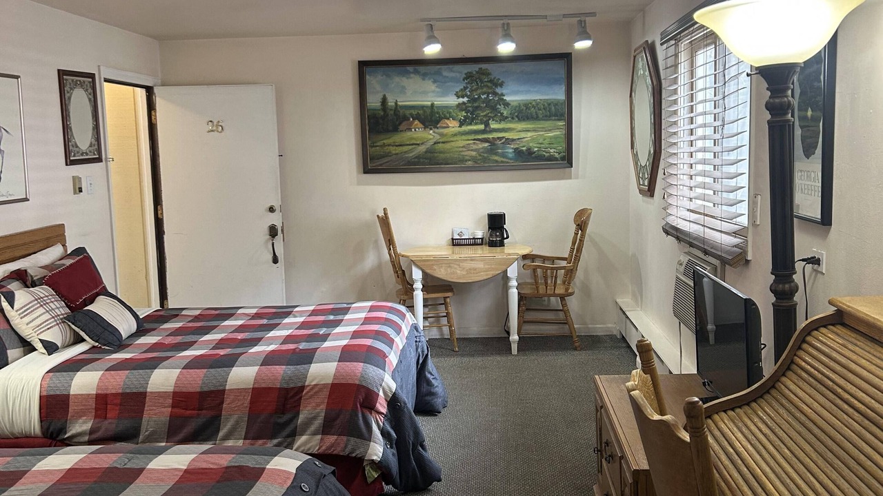 Photo of Bedroom in Idaho Springs