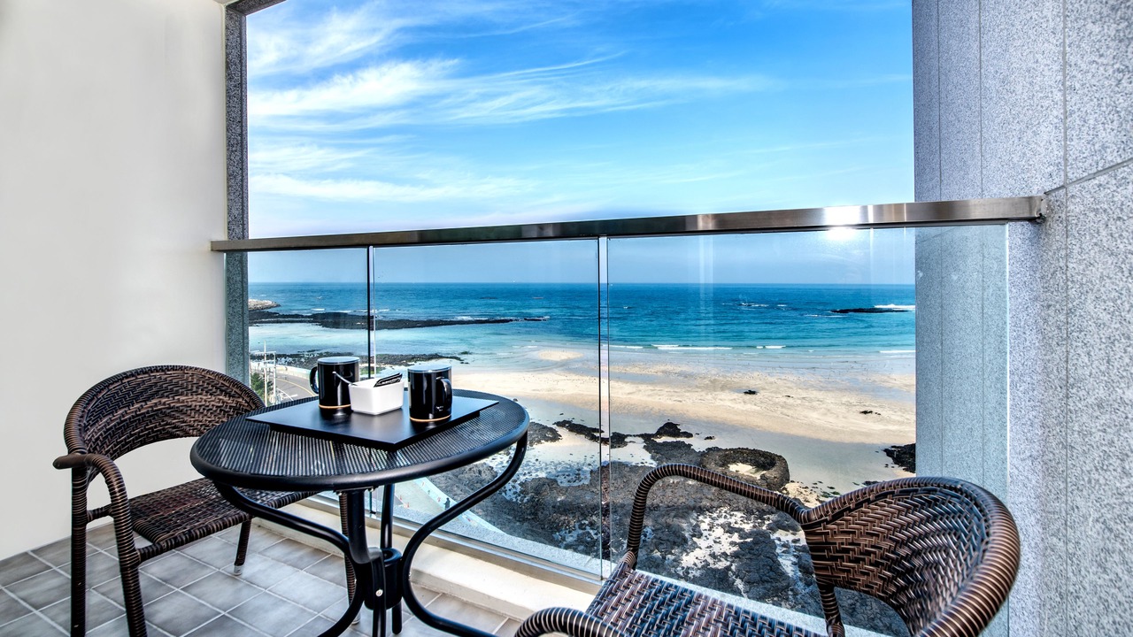 Photo of Patio Balcony in Hamdeok