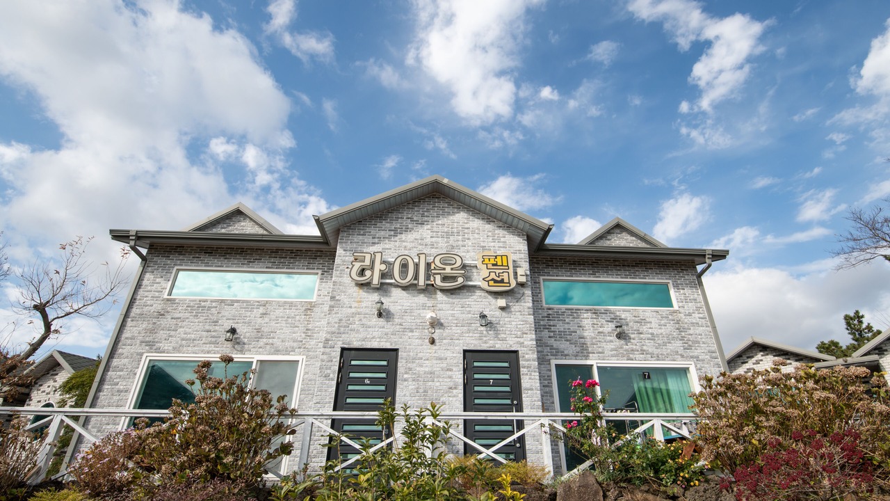 Photo of Buildings in Andeok