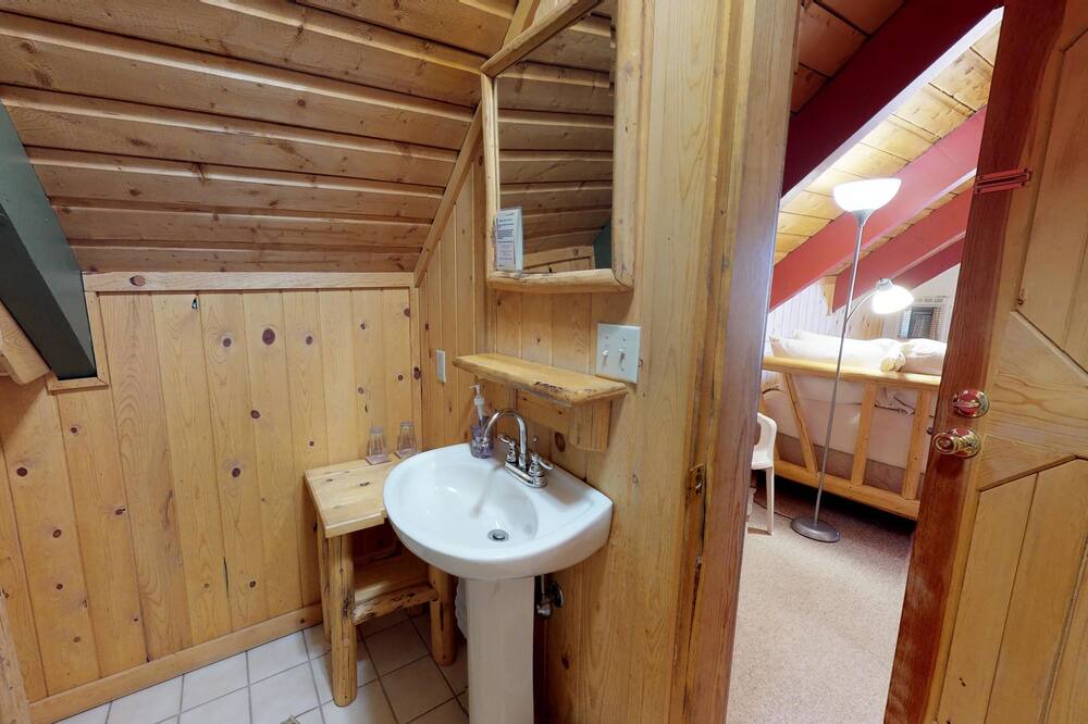 Photo of Bathroom in La Sal