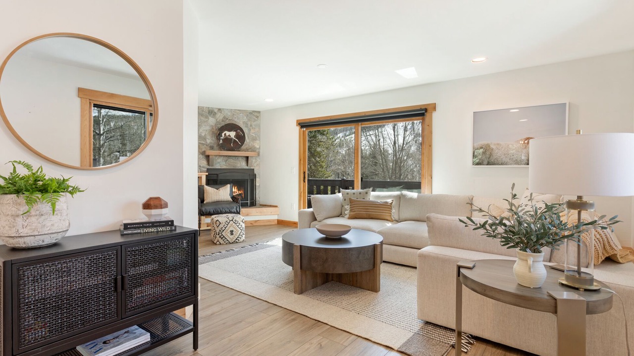 Photo of Livingroom in Vail