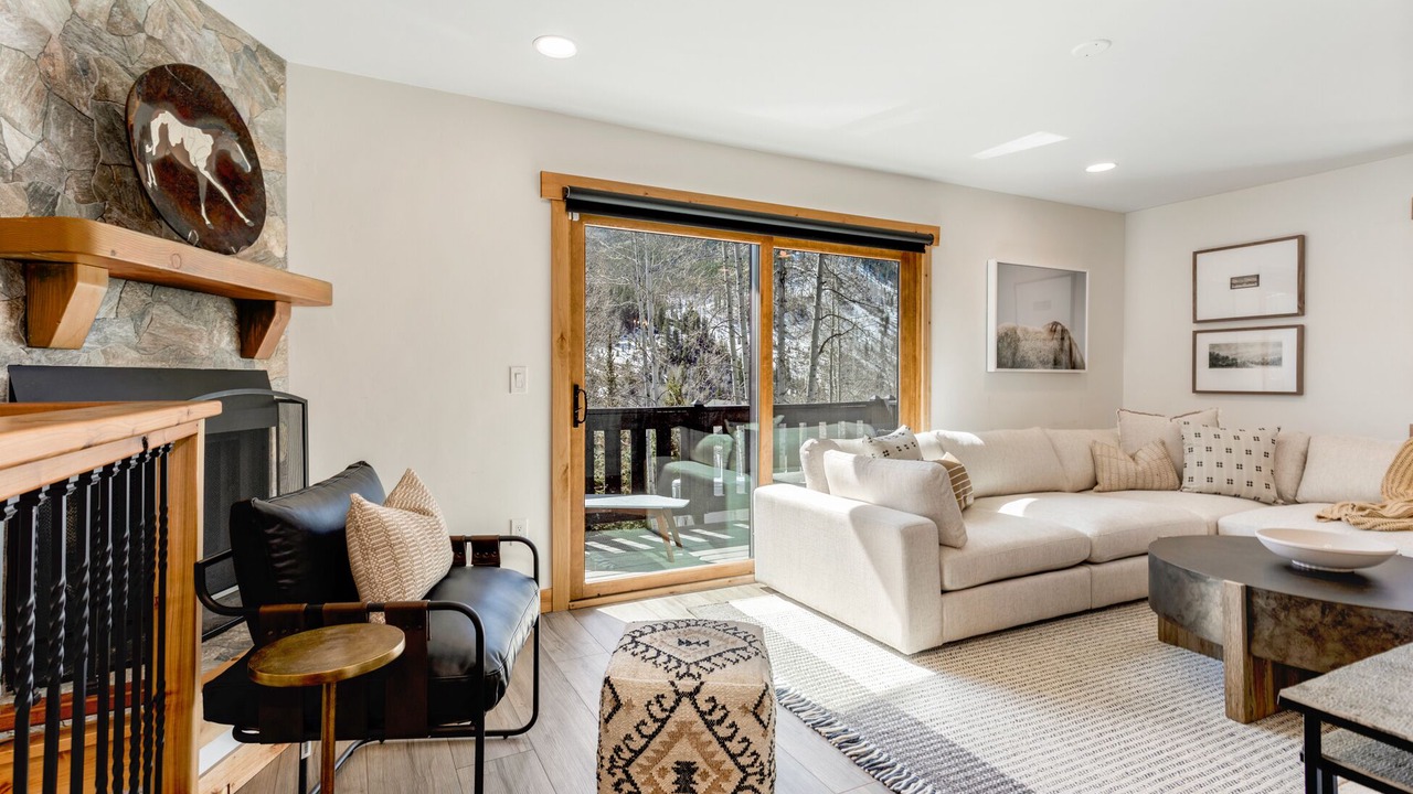Photo of Livingroom in Vail