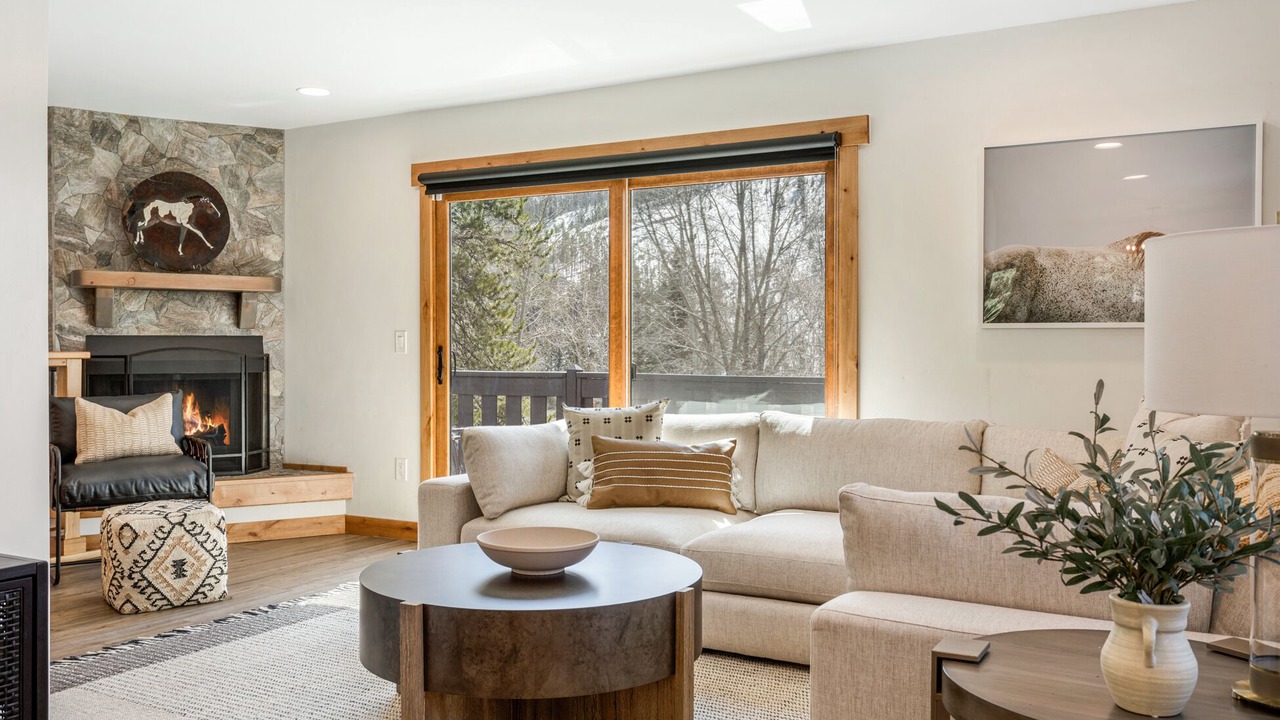 Photo of Livingroom in Vail