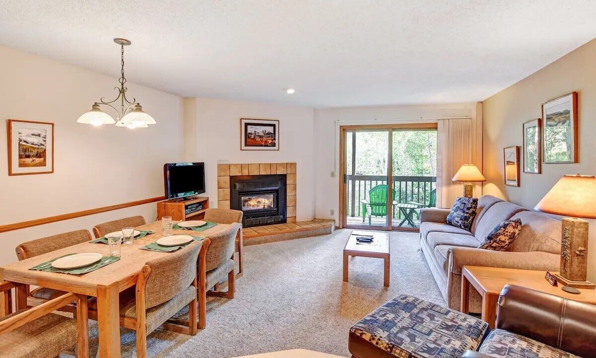 Photo of Livingroom in Fraser
