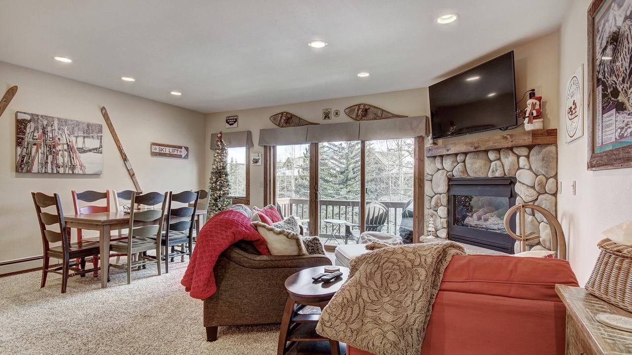 Photo of Livingroom in Four O'Clock