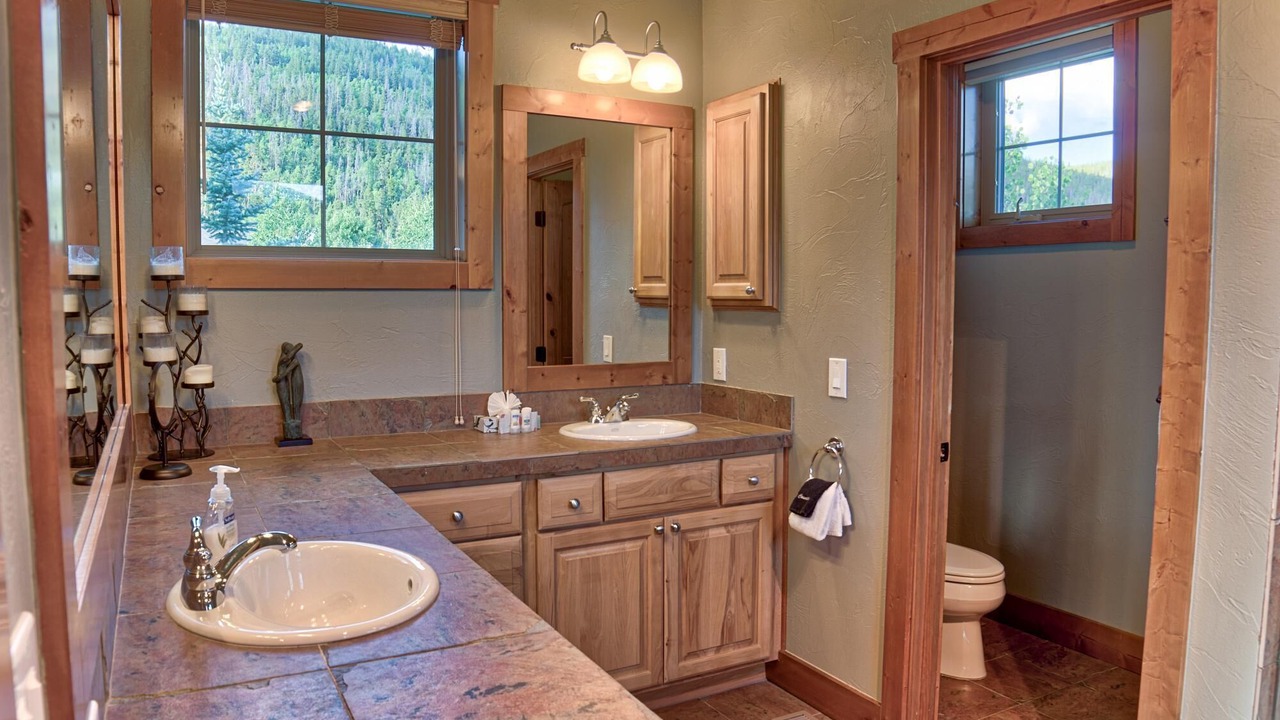 Photo of Bathroom in Vista Point