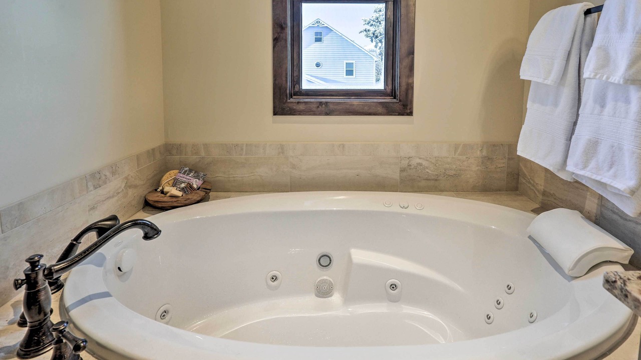 Photo of Bathroom in Golden