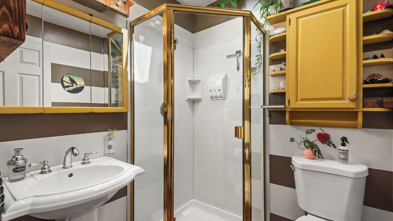 Photo of Bathroom in Barths