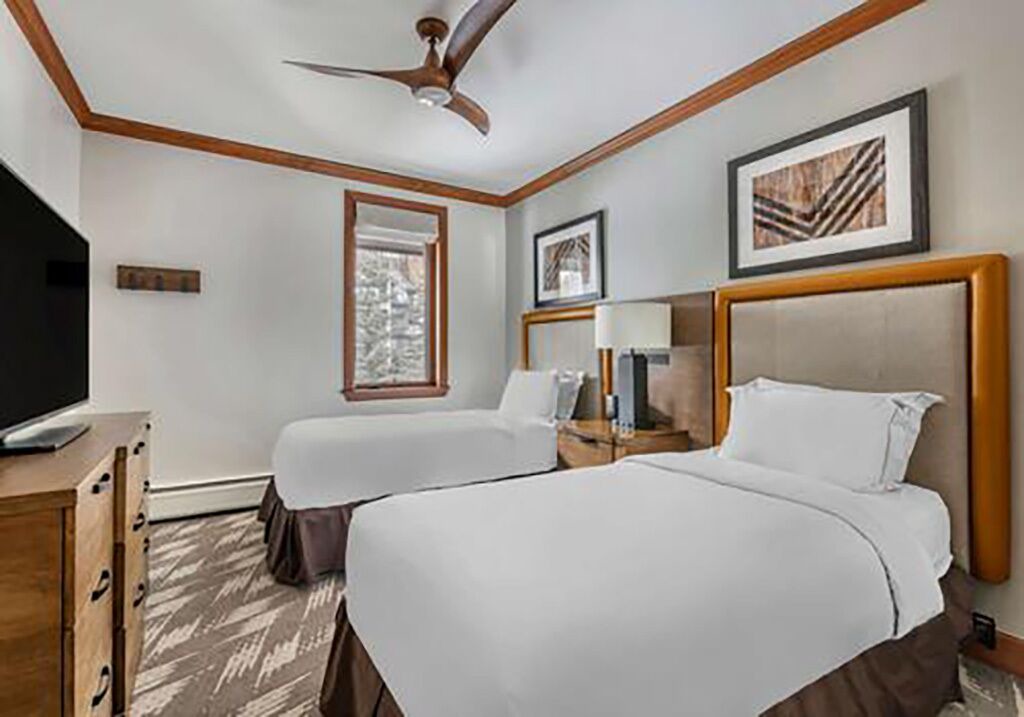 Photo of Bedroom in Peak 9
