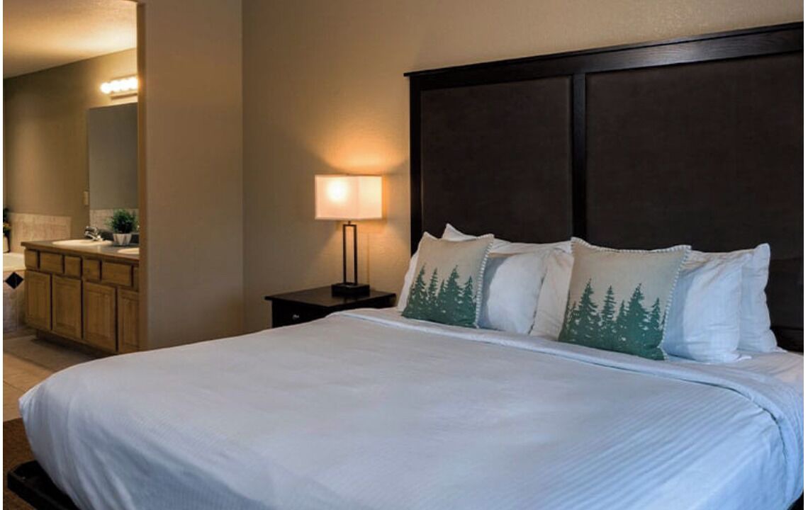 Photo of Bedroom in Four O'Clock