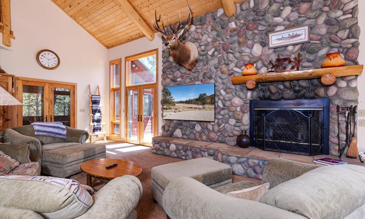 Photo of Livingroom in Lake George