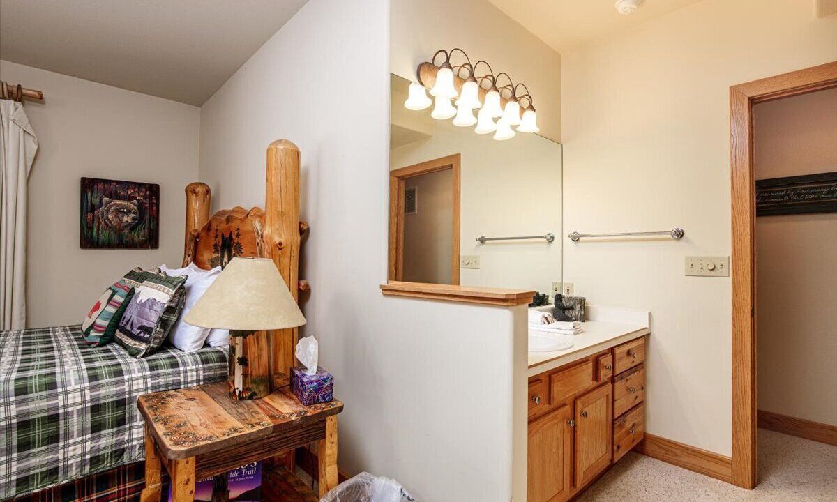 Photo of Bedroom in Lake George