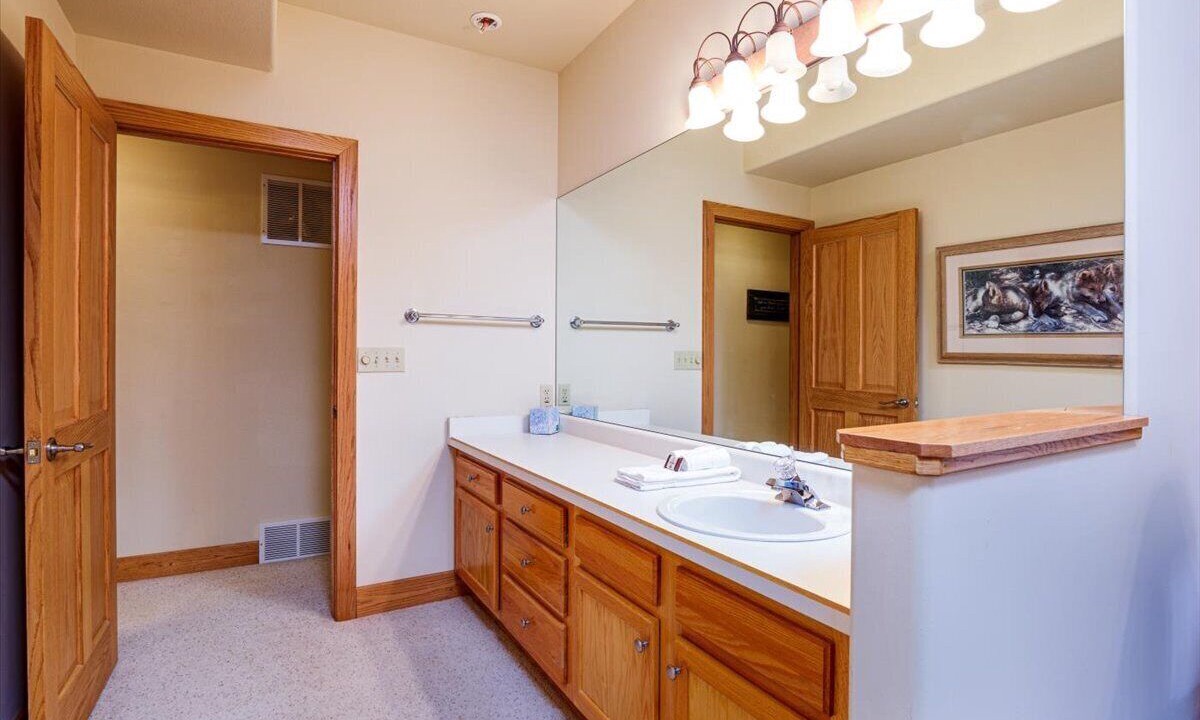 Photo of Bedroom in Lake George