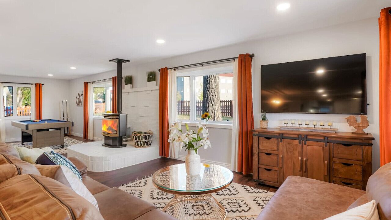 Photo of Livingroom in Berkley