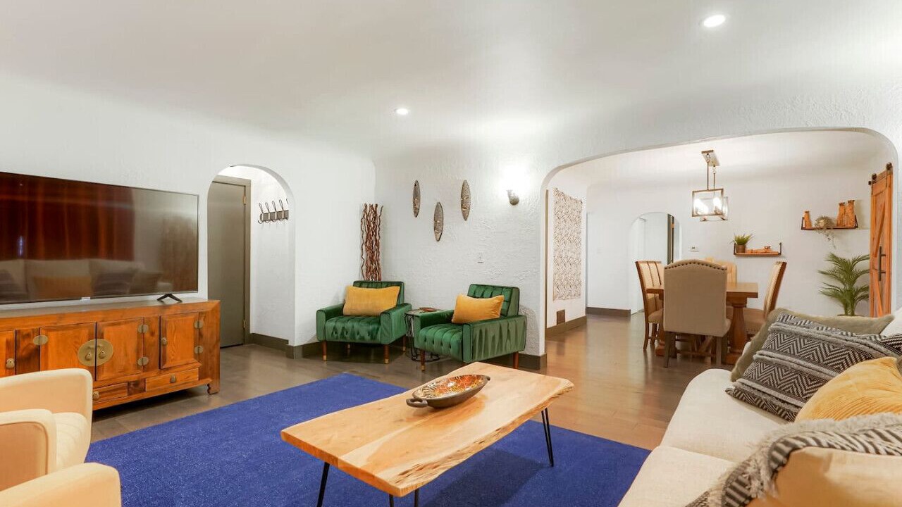 Photo of Livingroom in Berkley