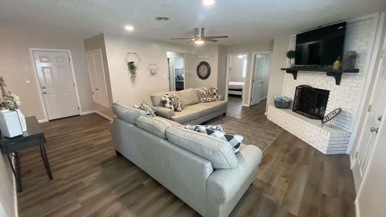 Photo of Livingroom in Farmington