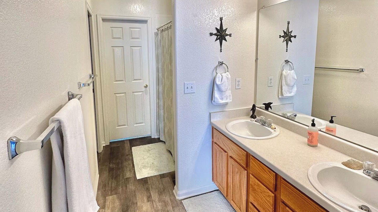 Photo of Bathroom in Jefferson Gardens