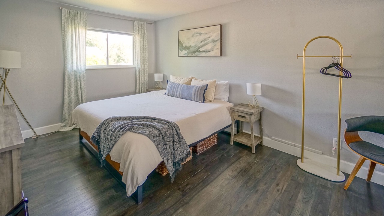 Photo of Bedroom in Glenwood Grove - North Iris