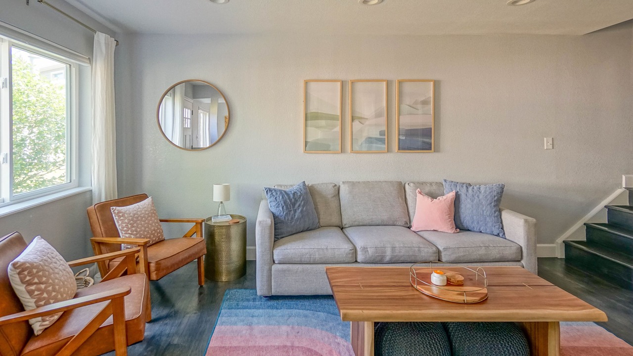 Photo of Livingroom in Glenwood Grove - North Iris
