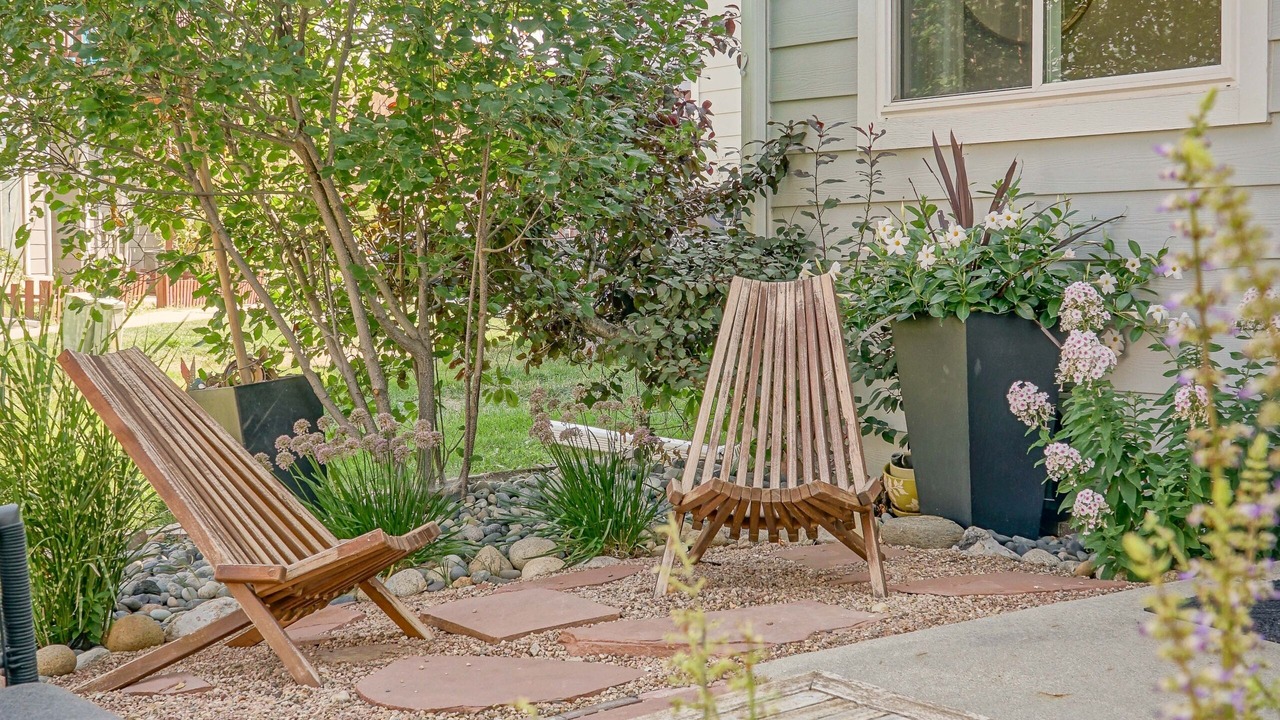 Photo of Patio Balcony in Glenwood Grove - North Iris