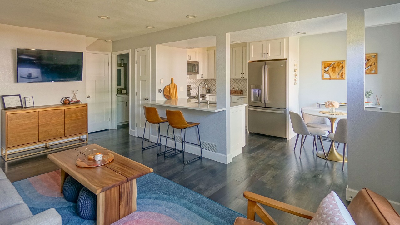 Photo of Livingroom in Glenwood Grove - North Iris