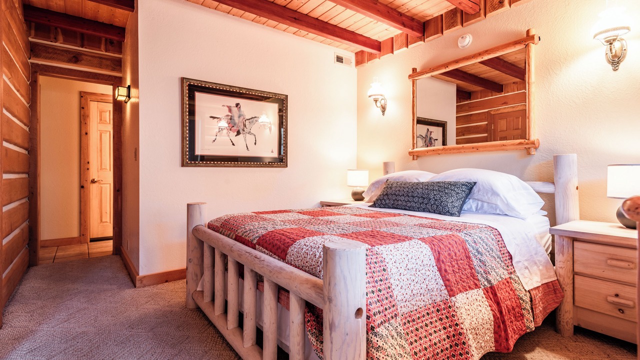 Photo of Bedroom in Teasdale