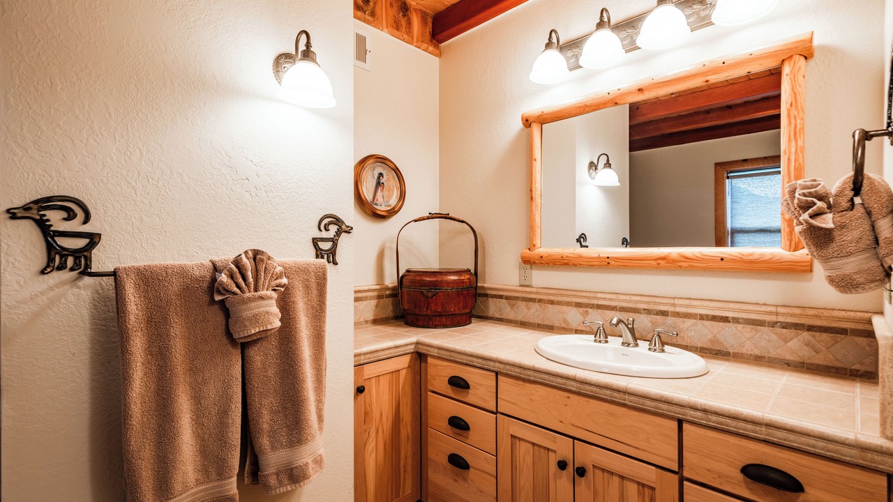 Photo of Bathroom in Teasdale