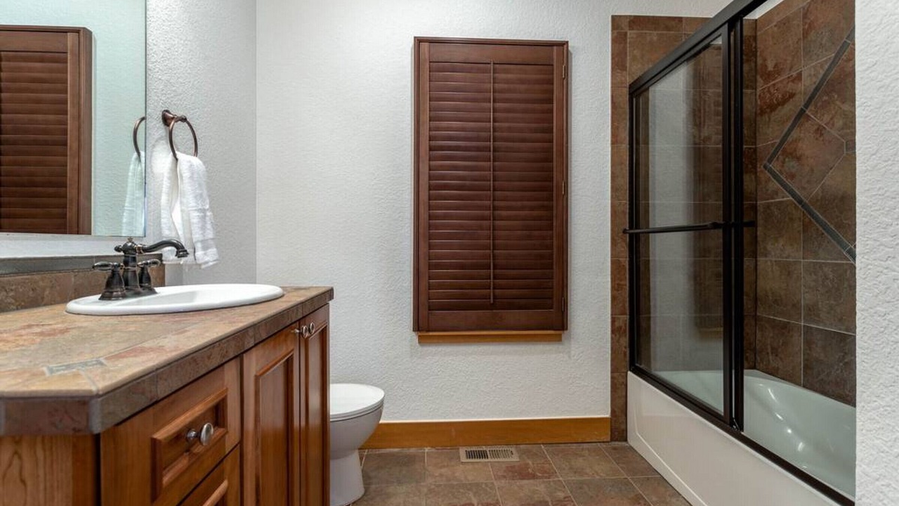 Photo of Bathroom in Rendezvous