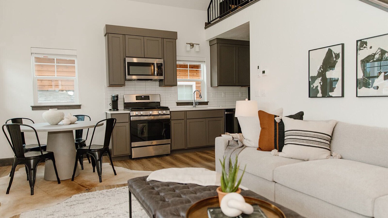 Photo of Livingroom in Dover Bay