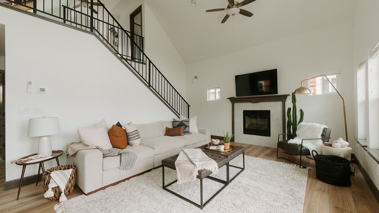 Photo of Livingroom in Dover Bay