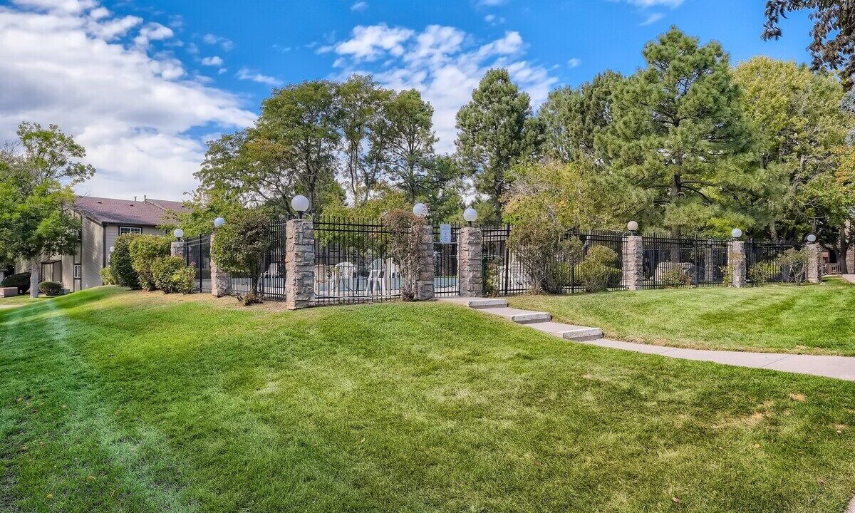 Photo of Outdoor in Aurora Highlands