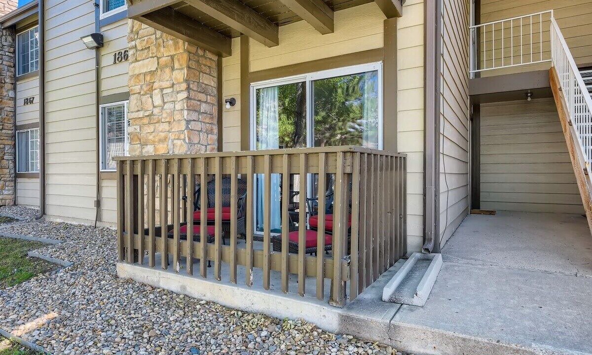 Photo of Patio Balcony in Aurora Highlands