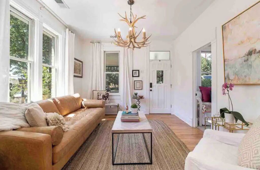 Photo of Livingroom in Sloan Lake
