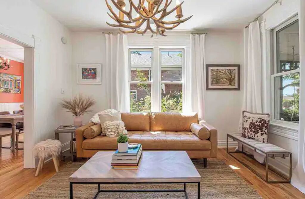 Photo of Livingroom in Sloan Lake