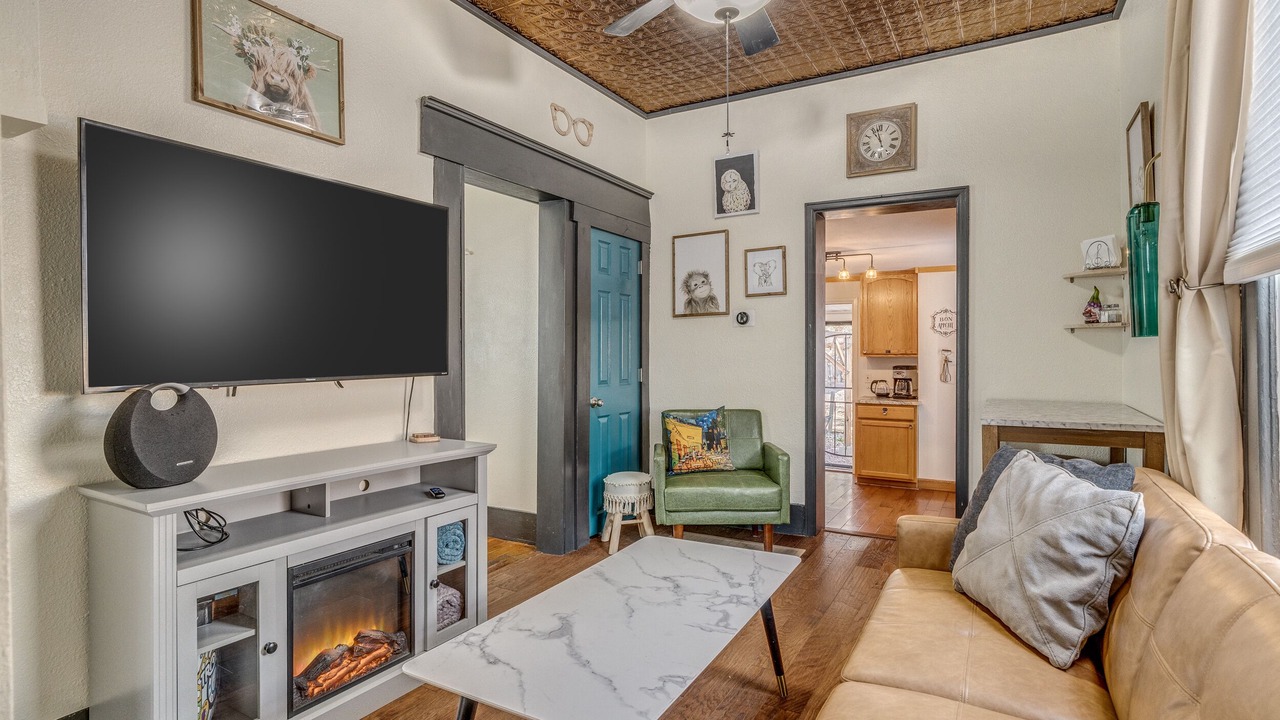 Photo of Livingroom in Central Colorado Springs