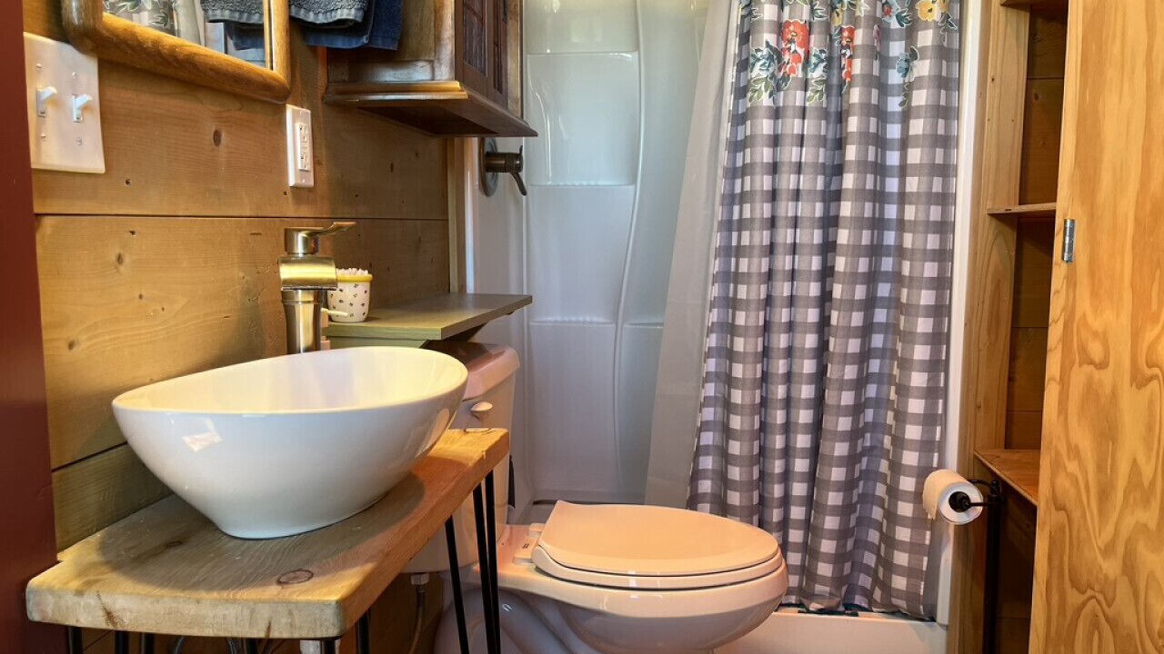 Photo of Bathroom in Orchard City