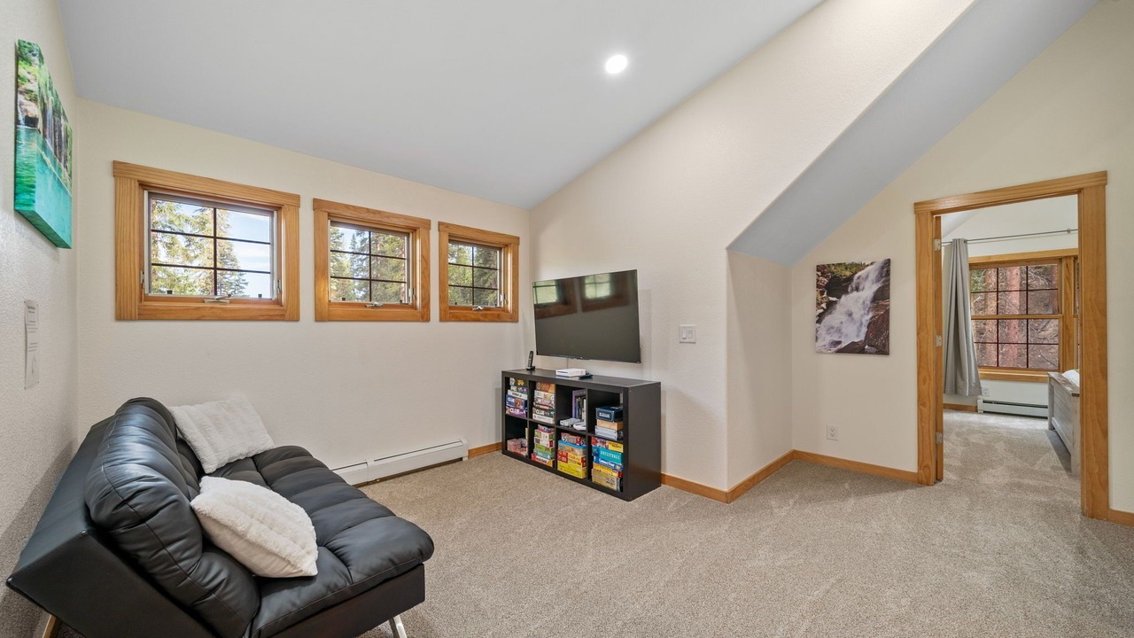 Photo of Livingroom in Blue River