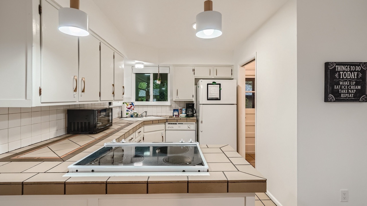 Photo of Kitchen in Barths