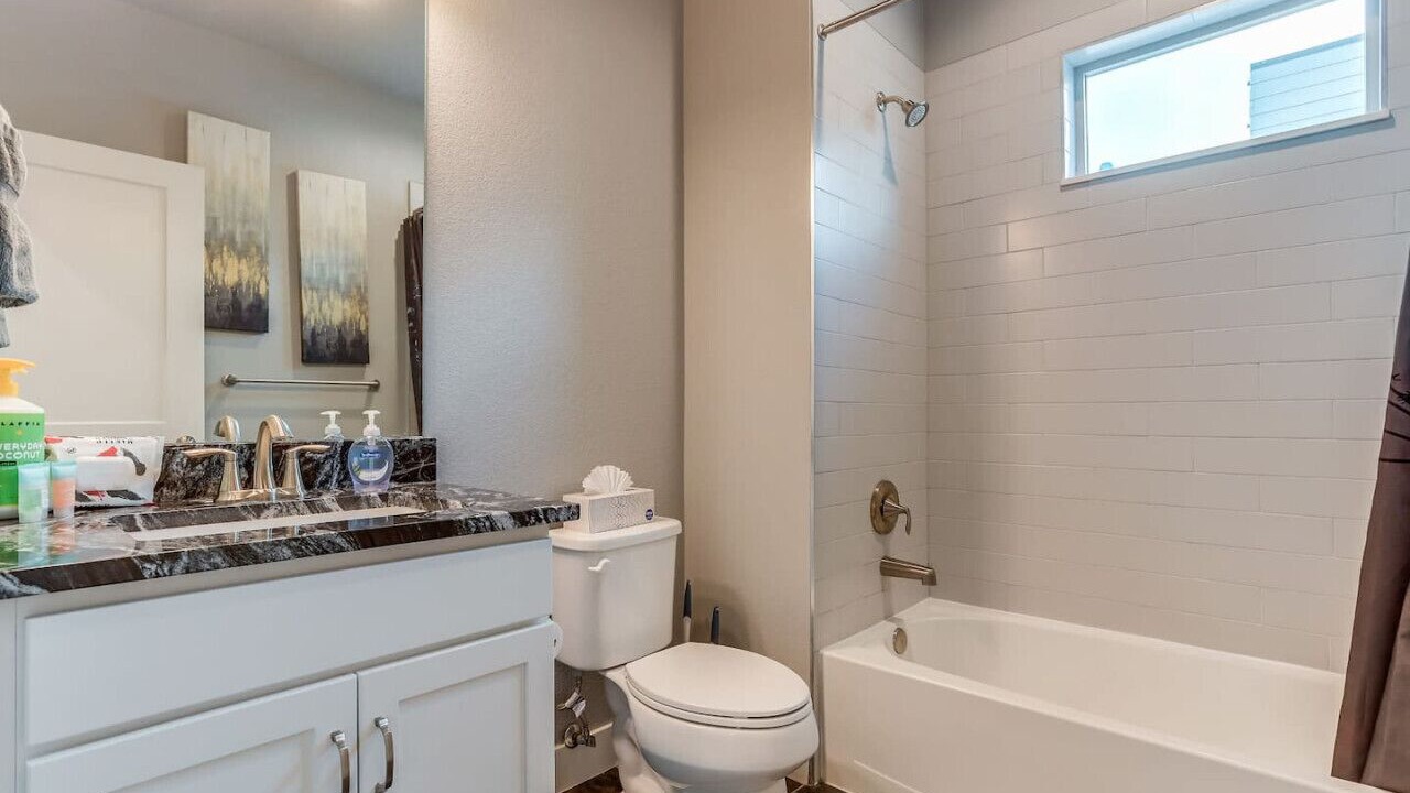 Photo of Bathroom in Lincoln Park