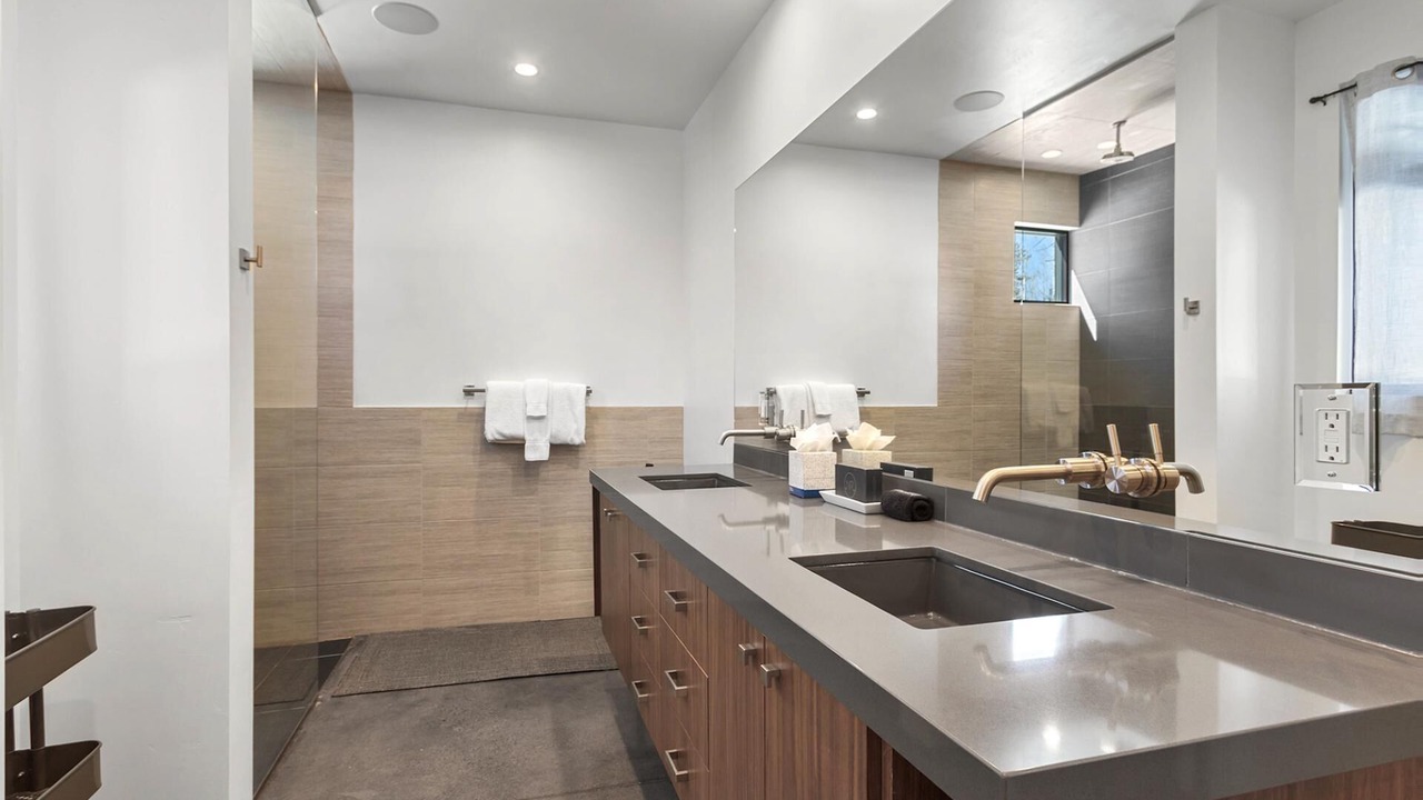 Photo of Bathroom in The Highlands